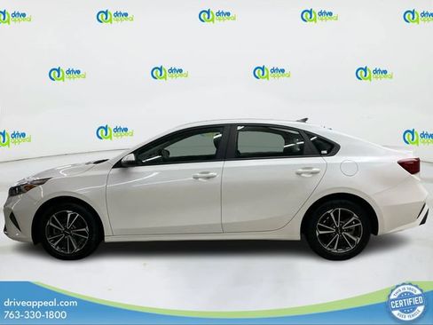Used 2023 Kia Forte LXS w/ LXS Technology Package FWD image 9