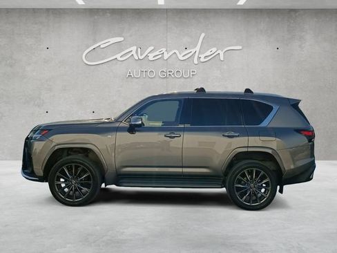 Used 2022 Lexus LX 600 F Sport w/ Accessory Package (Z1) AWD/4WD image 13
