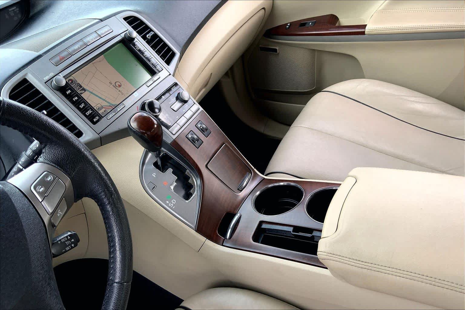Used 2010 Toyota Venza AWD image 14