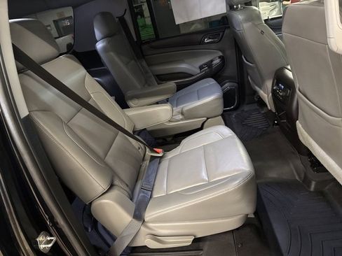 Used 2019 Chevrolet Suburban LT w/ LT Signature Package image 26