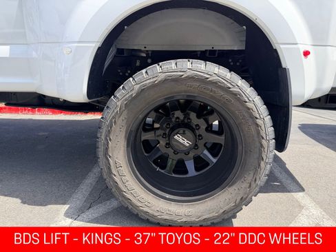 Used 2022 Ford F450 Lariat w/ Lariat Ultimate Package AWD/4WD image 9