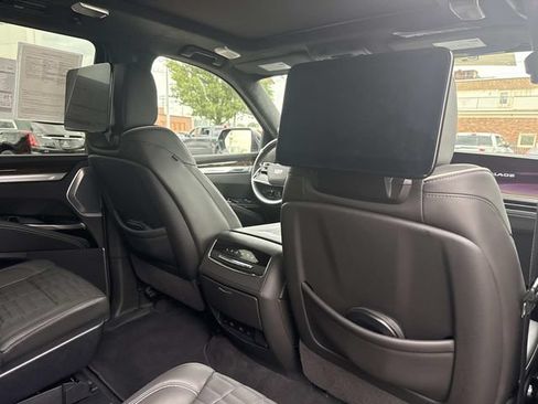 Certified 2026 Cadillac Escalade ESV Platinum Sport AWD/4WD image 24