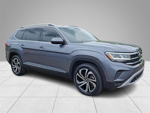 Used 2021 Volkswagen Atlas SEL Premium image 3
