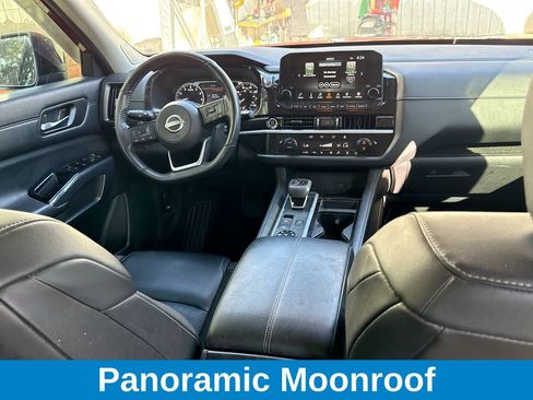 Used 2022 Nissan Pathfinder SL w/ SL Premium Package image 13