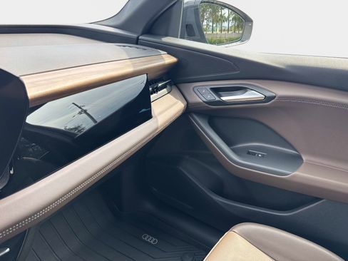 Certified 2025 Audi Q6 e-tron Premium RWD image 22