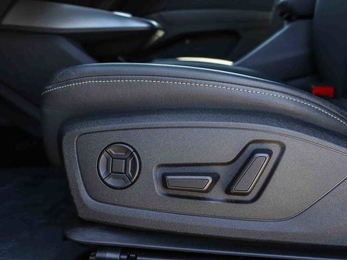 Used 2023 Audi Q4 e-tron Premium Plus w/ Premium Plus RWD image 25