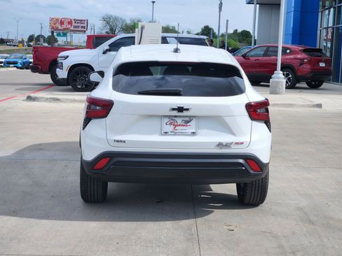 New 2026 Chevrolet Trax RS w/ Driver Confidence Package FWD image 8