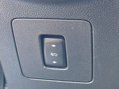 Used 2017 Ford F150 Lariat w/ Equipment Group 502A Luxury image 50