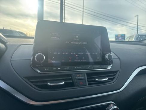 Used 2022 Nissan Altima 2.5 SV image 30