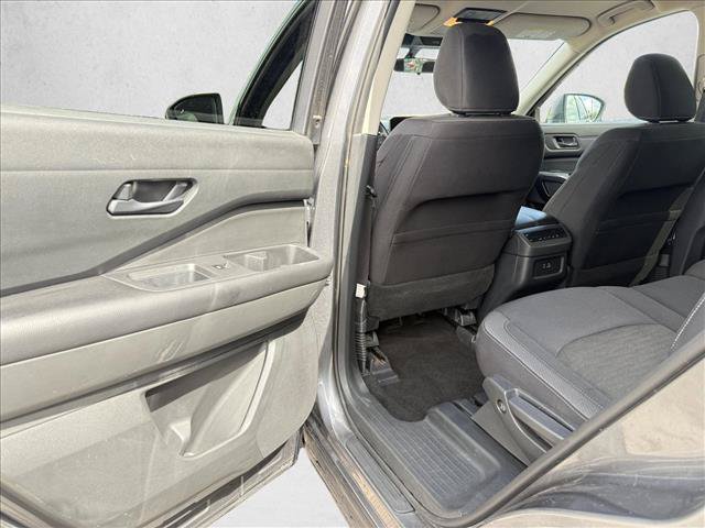 Used 2024 Nissan Pathfinder SV FWD image 20