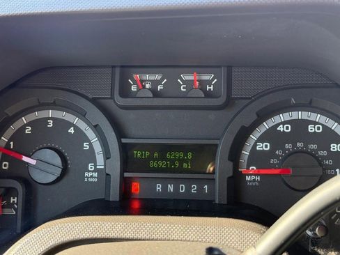 Used 2014 Ford E-250 and Econoline 250 w/ Interior Upgrade Package image 30