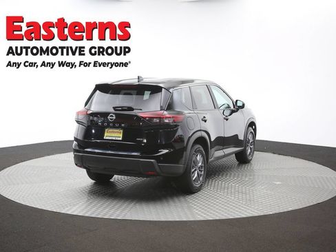 Used 2024 Nissan Rogue S AWD/4WD image 40