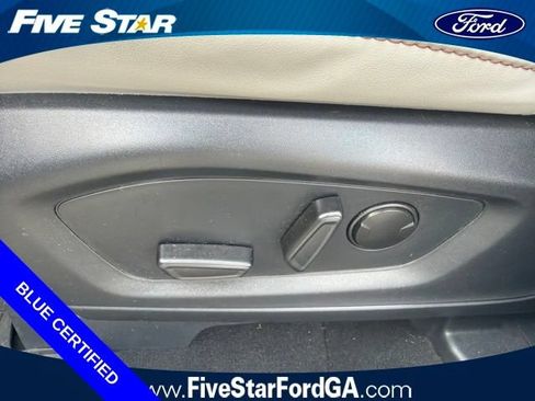 Used 2025 Ford Explorer Active w/ Active Comfort Package RWD image 16