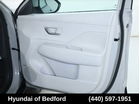 Used 2024 Hyundai Kona Limited AWD/4WD image 36