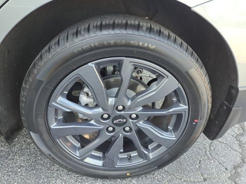 Used 2024 Chevrolet Equinox RS FWD image 21