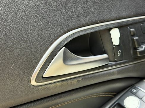 Used 2015 Mercedes-Benz CLA 250 image 21