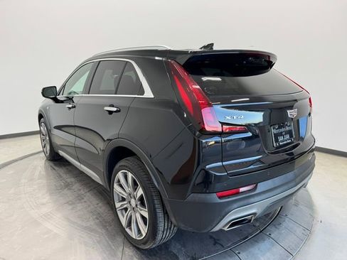 Used 2022 Cadillac XT4 Premium Luxury w/ Enhanced Visibility Package image 9