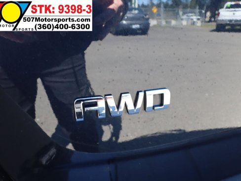 Used 2015 Chevrolet Equinox LTZ AWD/4WD image 17