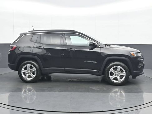 Used 2022 Jeep Compass Latitude w/ Convenience Group AWD/4WD image 7