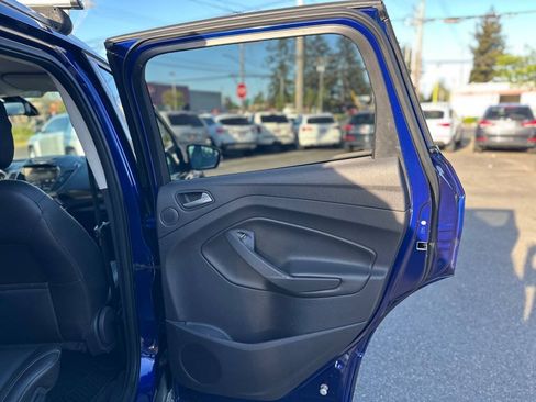 Used 2014 Ford Escape Titanium w/ Equipment Group 401A AWD/4WD image 22