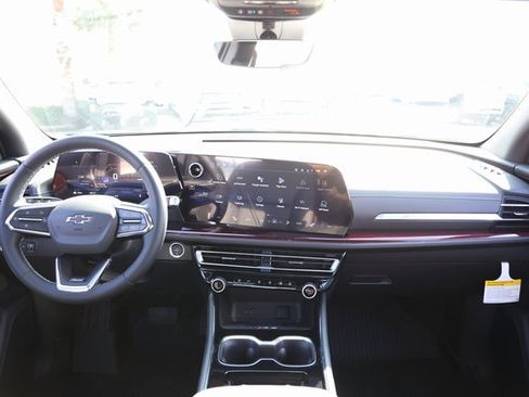 New 2026 Chevrolet Traverse Z71 w/ Driver Confidence Package image 12