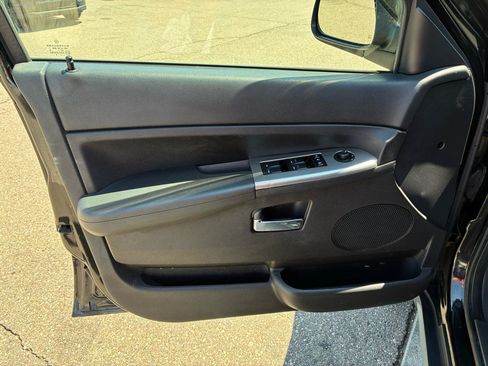 Used 2009 Jeep Grand Cherokee Laredo AWD/4WD image 14