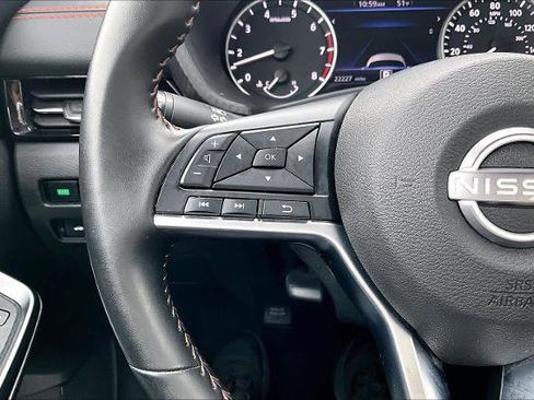 Certified 2025 Nissan Sentra SR image 23