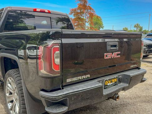 Used 2017 GMC Sierra 1500 Denali w/ Denali Ultimate Package AWD/4WD image 5