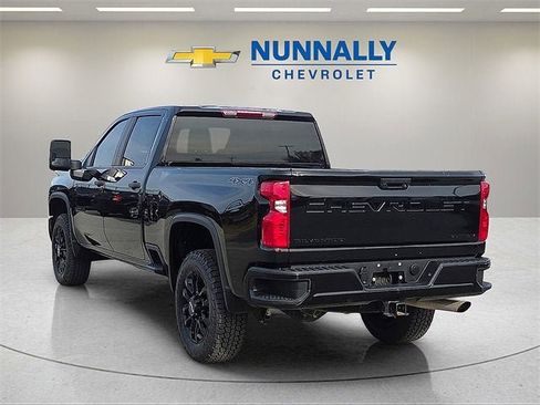 Used 2025 Chevrolet Silverado 2500 Custom w/ Custom Blackout Package image 3