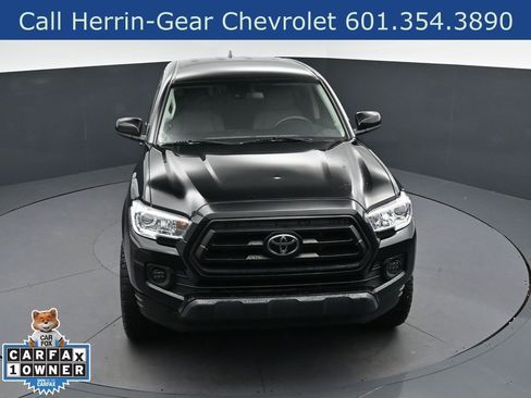 Used 2023 Toyota Tacoma SR AWD/4WD image 38