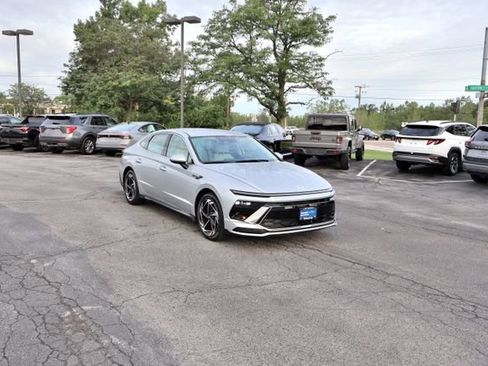 Used 2026 Hyundai Sonata SEL FWD image 10
