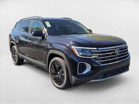 New 2026 Volkswagen Atlas SE image 7