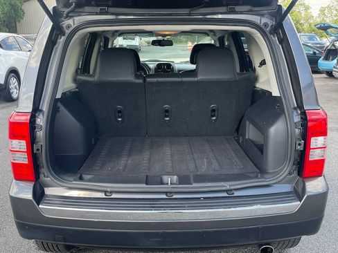 Used 2016 Jeep Patriot High Altitude AWD/4WD image 16