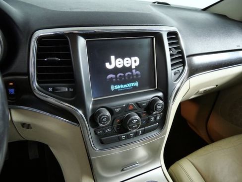 Used 2014 Jeep Grand Cherokee Limited image 19