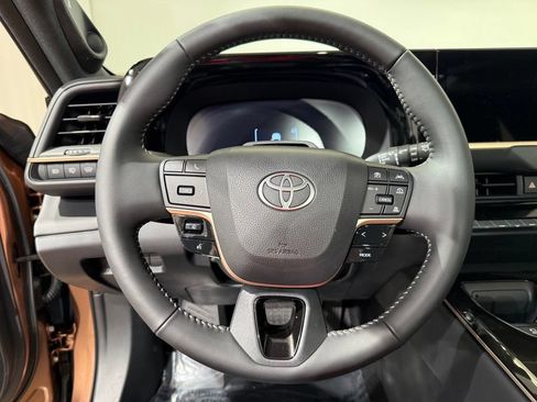 Certified 2026 Toyota Crown Signia AWD/4WD image 24