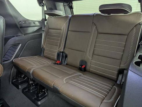 Used 2025 GMC Yukon Denali Ultimate image 24