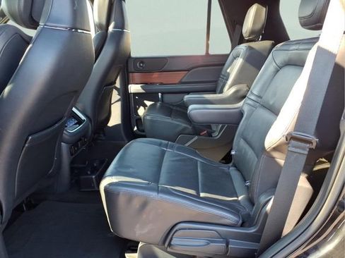 Used 2024 Lincoln Navigator Reserve AWD/4WD image 22