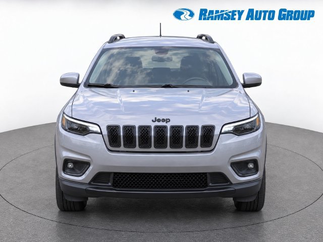 Used 2020 Jeep Cherokee Latitude Plus AWD/4WD image 5