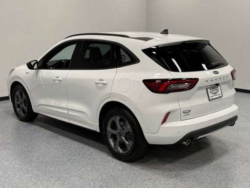 Certified 2023 Ford Escape ST-Line w/ Tech Pack #1 FWD image 9