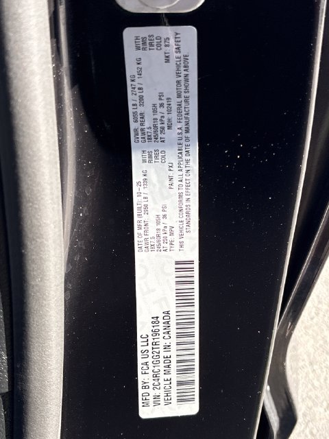 Used 2026 Chrysler Pacifica Limited FWD image 38
