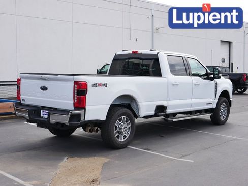 Used 2024 Ford F350 Lariat image 3