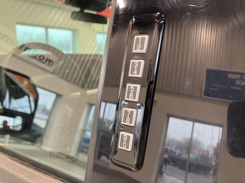 Certified 2024 Ford F250 XLT image 10