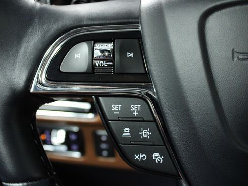 Used 2024 Lincoln Navigator Reserve image 21