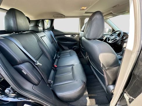 Used 2020 Nissan Rogue Sport SL w/ Premium Package image 28