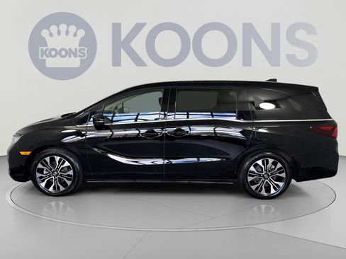 Used 2026 Honda Odyssey Elite image 2