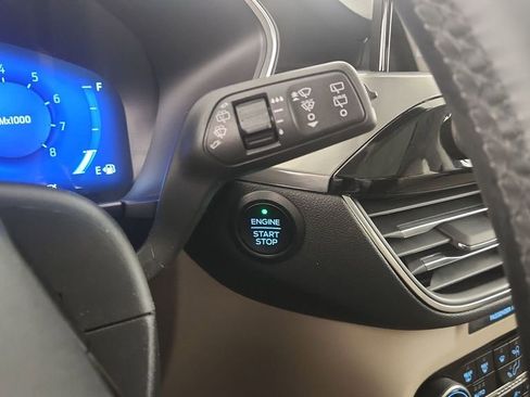 Certified 2022 Ford Escape Titanium w/ Class II Trailer Tow Package image 25