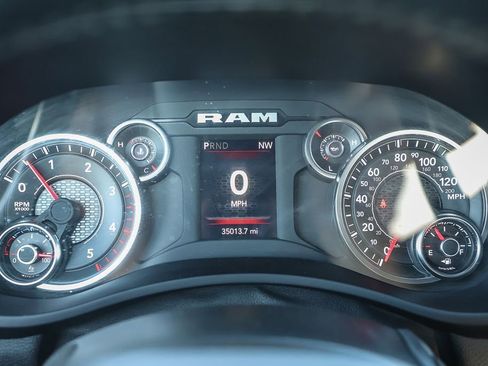 Used 2024 RAM 3500 Big Horn image 27