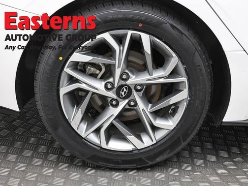 Used 2023 Hyundai Sonata SEL w/ Convenience Package FWD image 30