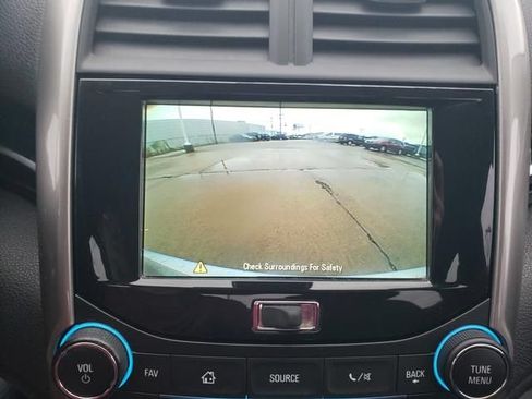 Used 2014 Chevrolet Malibu LT FWD image 22