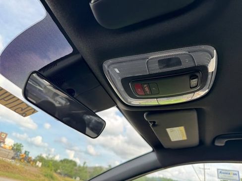 Certified 2025 Hyundai Elantra SEL FWD image 25